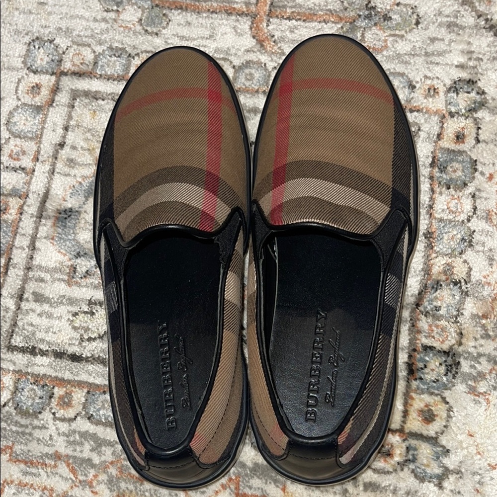Burberry women’s Brown Checkered Slip-On Shoes - Picture 3 of 4